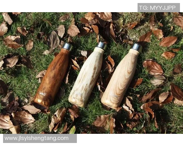 保温杯与足球明星的完美结合打造运动时尚新风潮