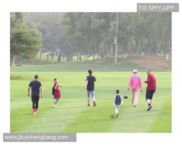 高尔夫与足球明星的精彩对决与名字全解析 高尔夫与足球明星的精彩对决与名字全解析