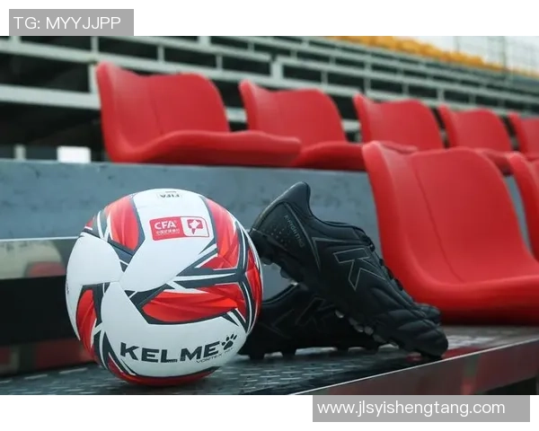 卡尔美足球包助力球员梦想成真打造专业运动装备新选择 卡尔美足球包助力球员梦想成真打造专业运动装备新选择