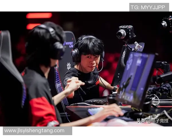 深度分析FPX战队的控制打法及其在比赛中的应用策略 深度分析FPX战队的控制打法及其在比赛中的应用策略