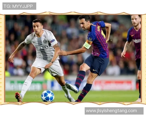 足球文腰的魅力与技巧解析探讨足球运动中的核心角色与战术价值